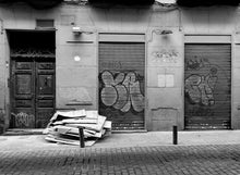 Laden Sie das Bild in den Galerie-Viewer, David Delgado Ruiz - [ #OffCommerce ] Kubic Madrid.
