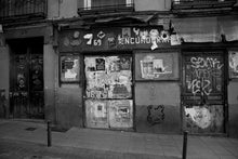 Laden Sie das Bild in den Galerie-Viewer, [ #OffCommerce ] Die Mauer.