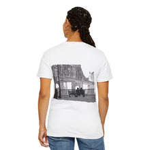 Cargar imagen en el visor de la galería, Manhattan Bridge Graphic T-Shirt — Minimal Cityscape Tee