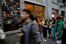 Laden Sie das Bild in den Galerie-Viewer, [ #OffCommerce ] Die Mauer.